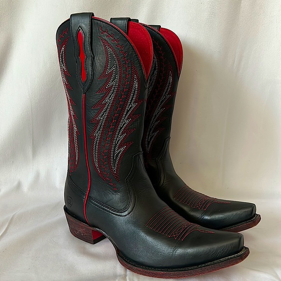 Ariat Shoes - Ariat Red/Black Embroidered Leather Cowgirl Western Boots Shoes **Sz 9.5**🔥🔥